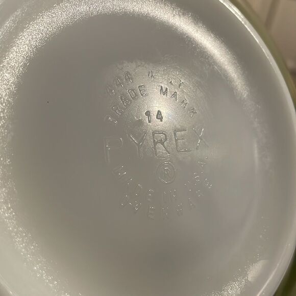 PYREX Avocado Green Cinderella #444 Mixing Bowl Good Condition vintage retro - Picture 6 of 6